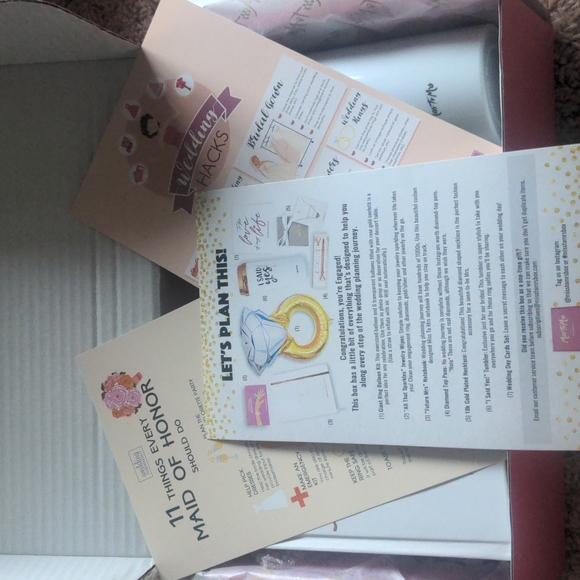 Miss to Mrs box - Picture 3 of 3